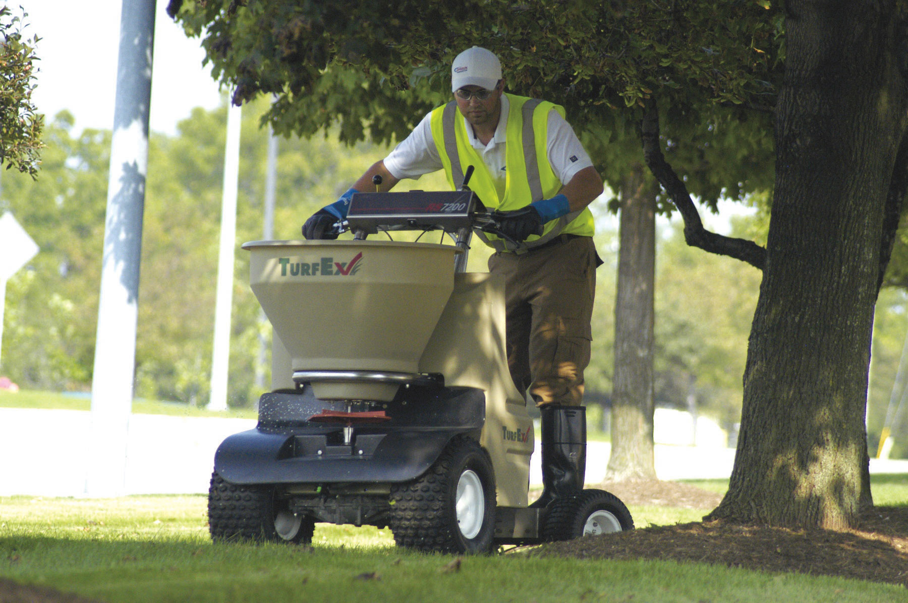 Rermag Com Sites Rermag com Files Uploads 2013 06 Ps Outdoor Power Turf Ex Rs7200