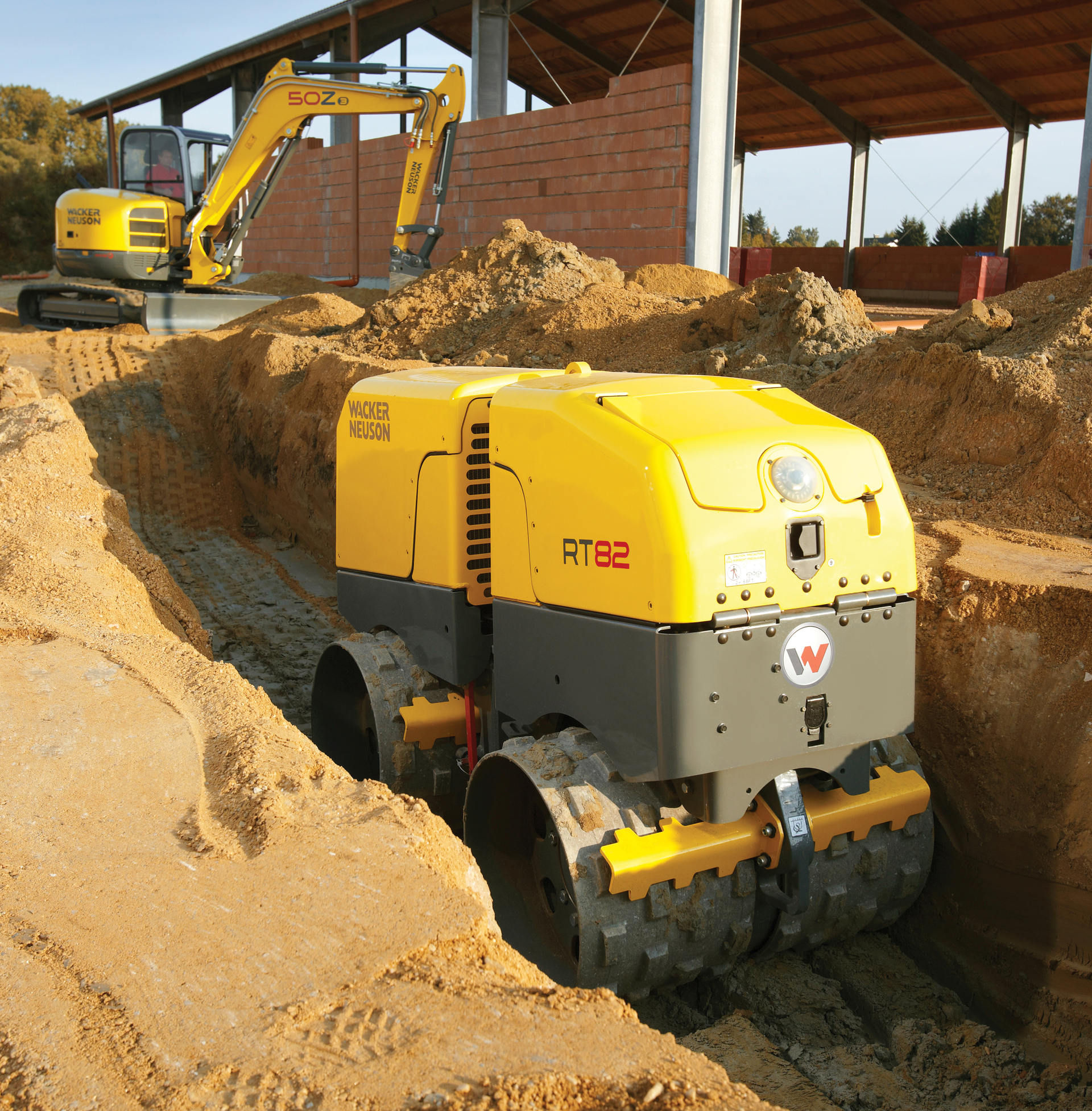 Rermag Com Sites Rermag com Files Uploads 2013 10 Wacker Neuson Rt Trench Jobsite