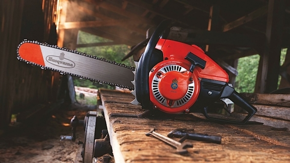 Husqvarna began manufacturing chainsaws in 1959 using motorcycle muffler technology to reduce noise levels