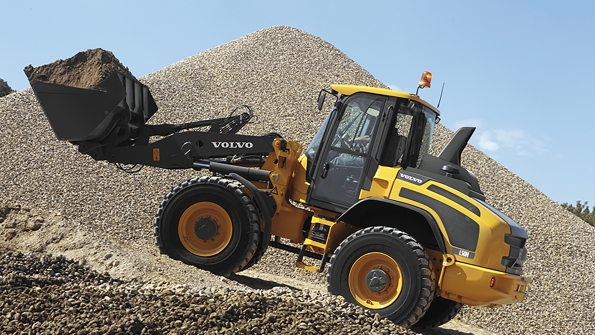 Underlying earnings and market share improves for Volvo CE despite a decrease in 2015 full year and fourth quarter net sales