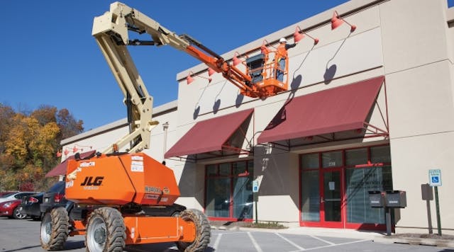 A decline in replacement sales to North American rental companies cut into JLG&apos;s fiscal second quarter sales.