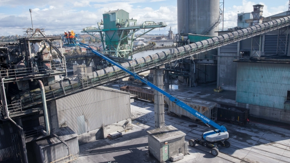 The dual lift capacity XC telescopic booms are designed for heavy lifting