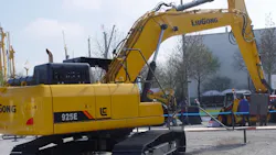 A LiuGong 925E excavator at Bauma 2016