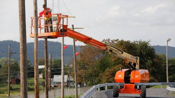Strong sales of aerial work platforms more than offset slow sales of telehandlers in JLG39s fiscal third quarter and the first nine months of the fiscal year