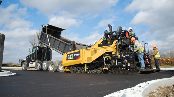 Kennamental products will complement Caterpillar paving and milling machines