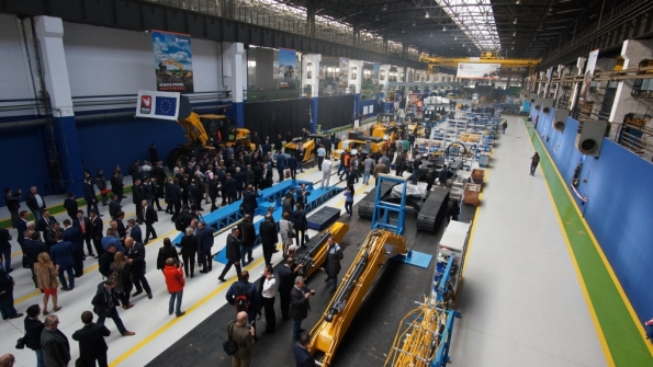 Visitors look around the new LiuGongDressta parts distribution center