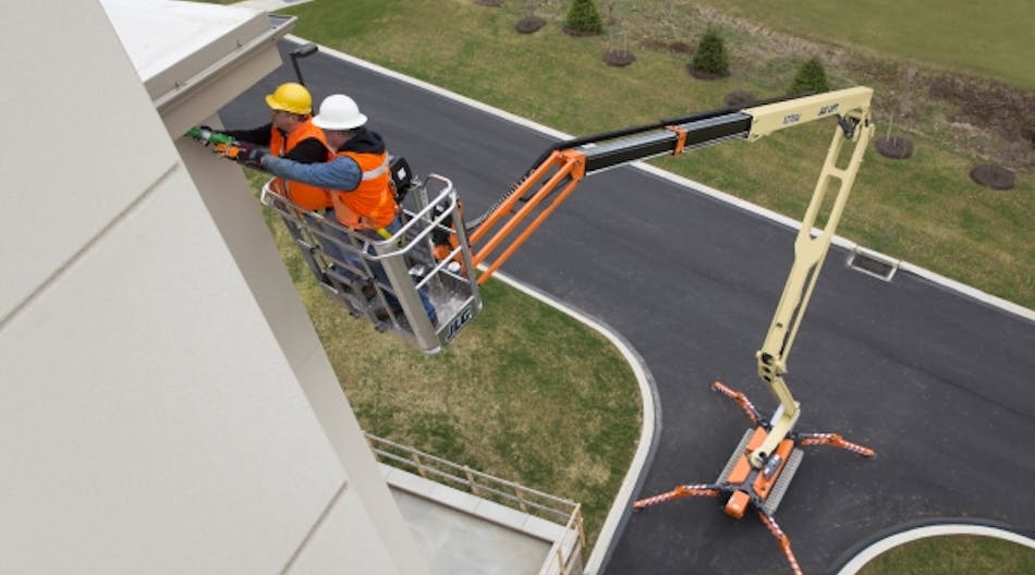 JLG posted strong results in Oshkosh&apos;s fiscal fourth quarter.