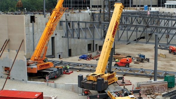 All cranes on a jobsite