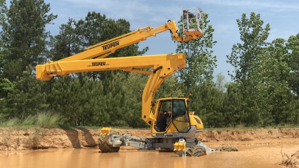 A Teupen unit at work