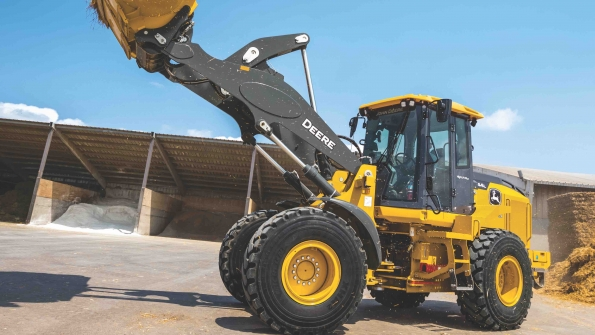 John Deere39s new L Series wheel loaders presented this week at the World of Concrete in Las Vegas