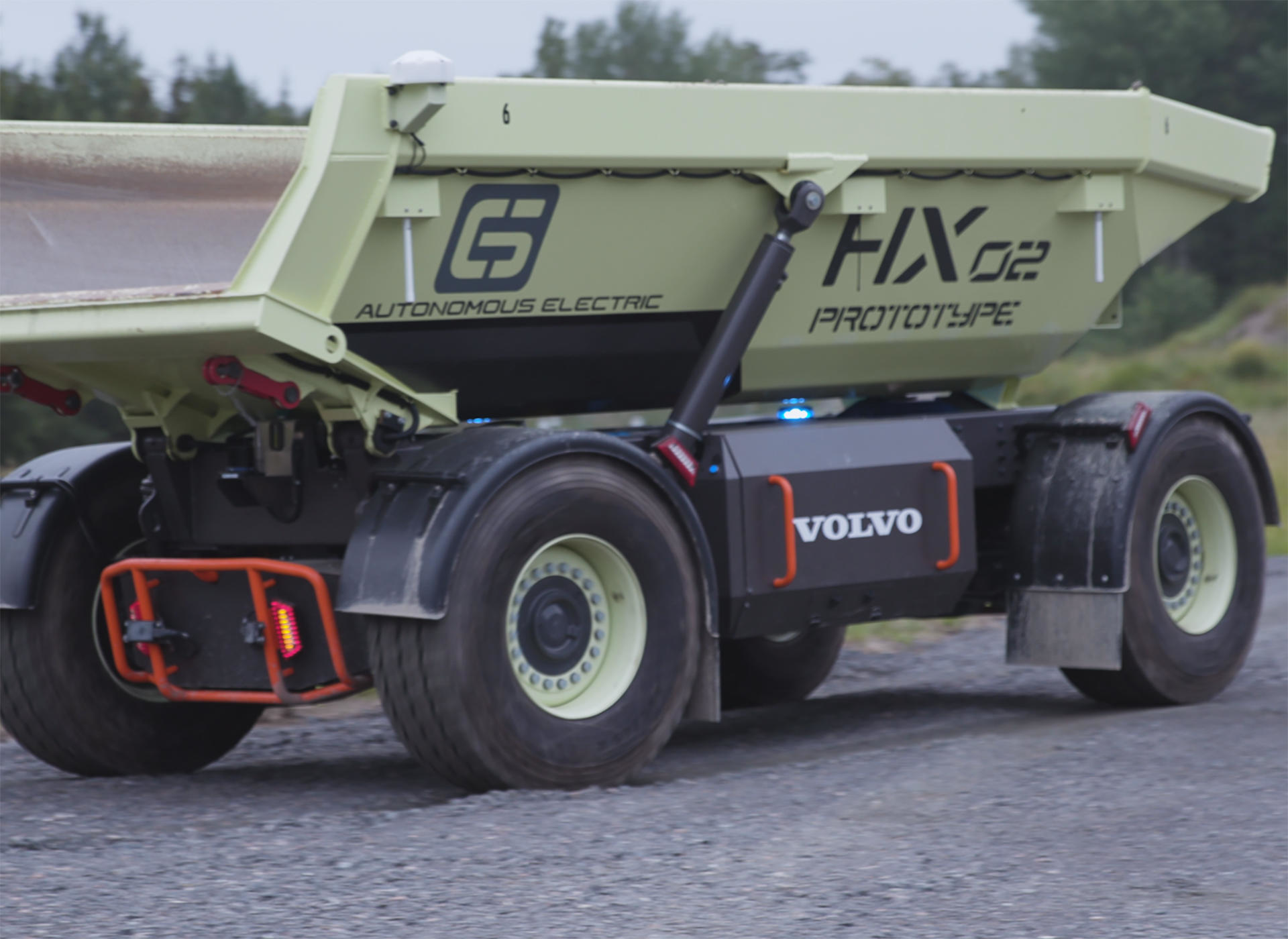 Volvo autonomous vehicle 019_july12_innovation_and_sustainability_03.jpg