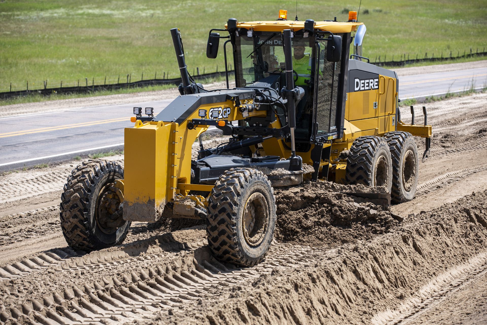 JD_672GP SmartGrade Motor Grader_1.jpg