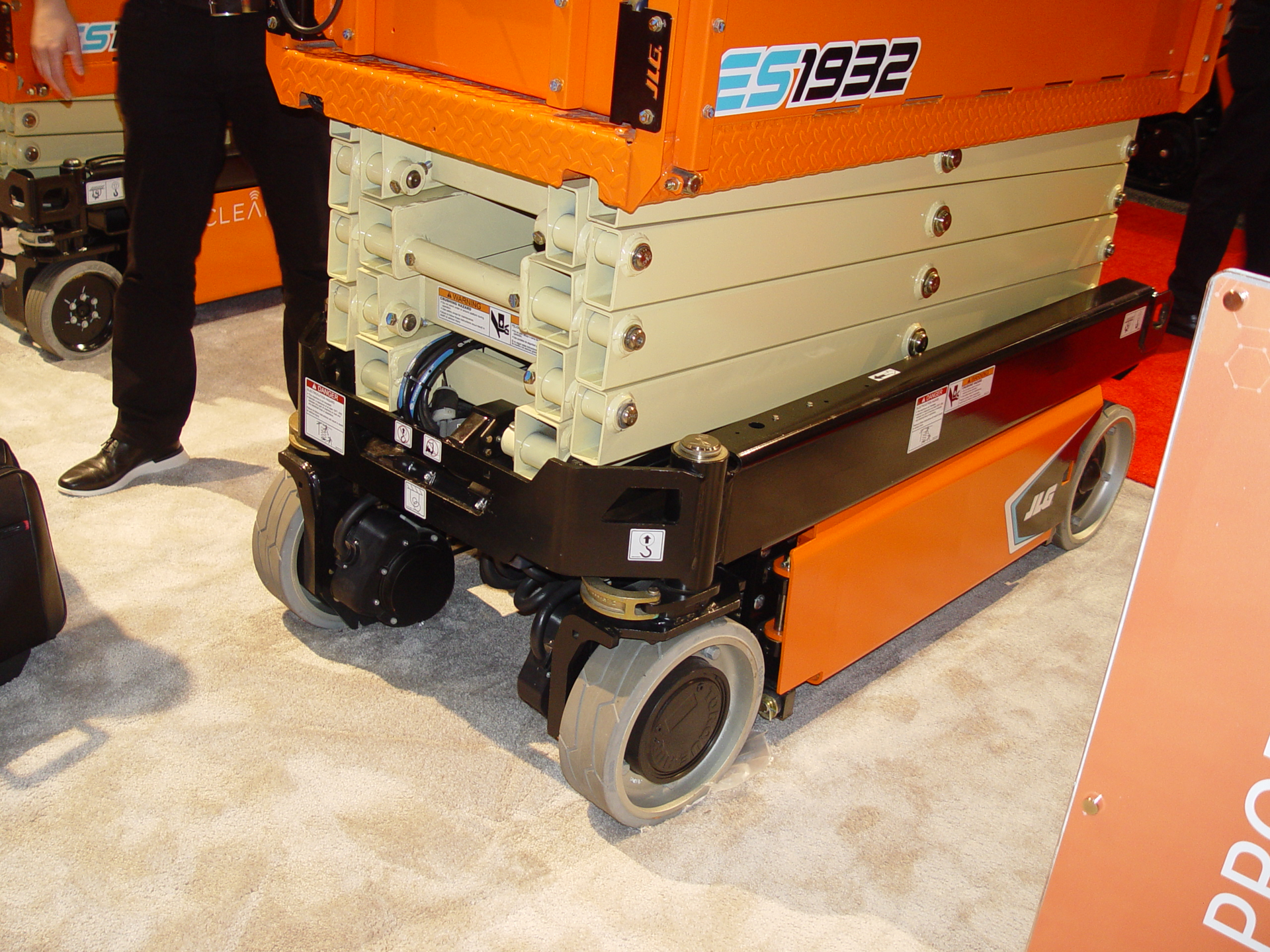 Jlg Es 1932 5e4379c02fb2b