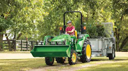 John Deere3025 D