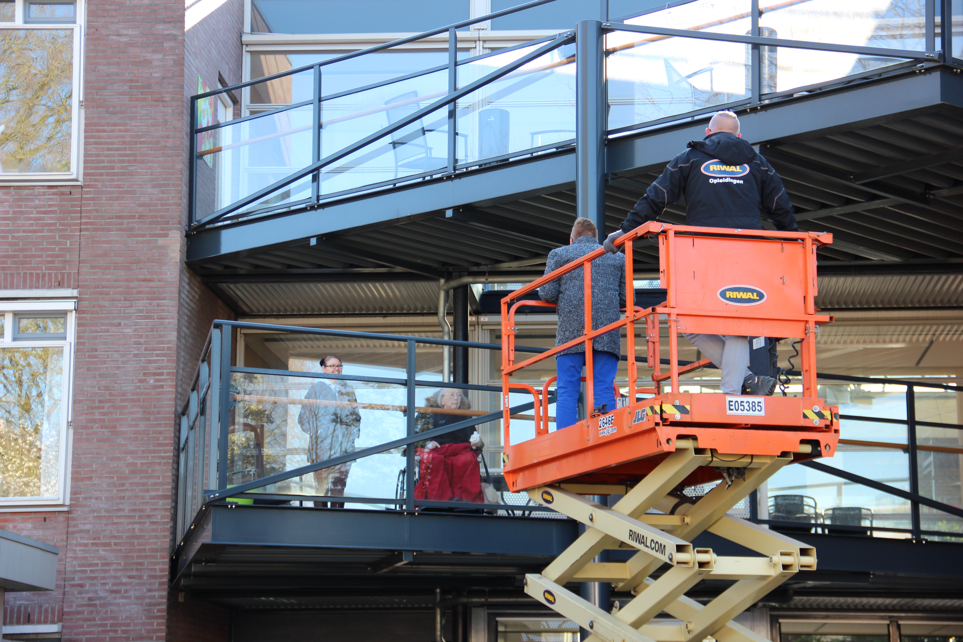 Riwal Scissor Lift At Nursing Home In The Netherlands 5ec9b0fa2afa8