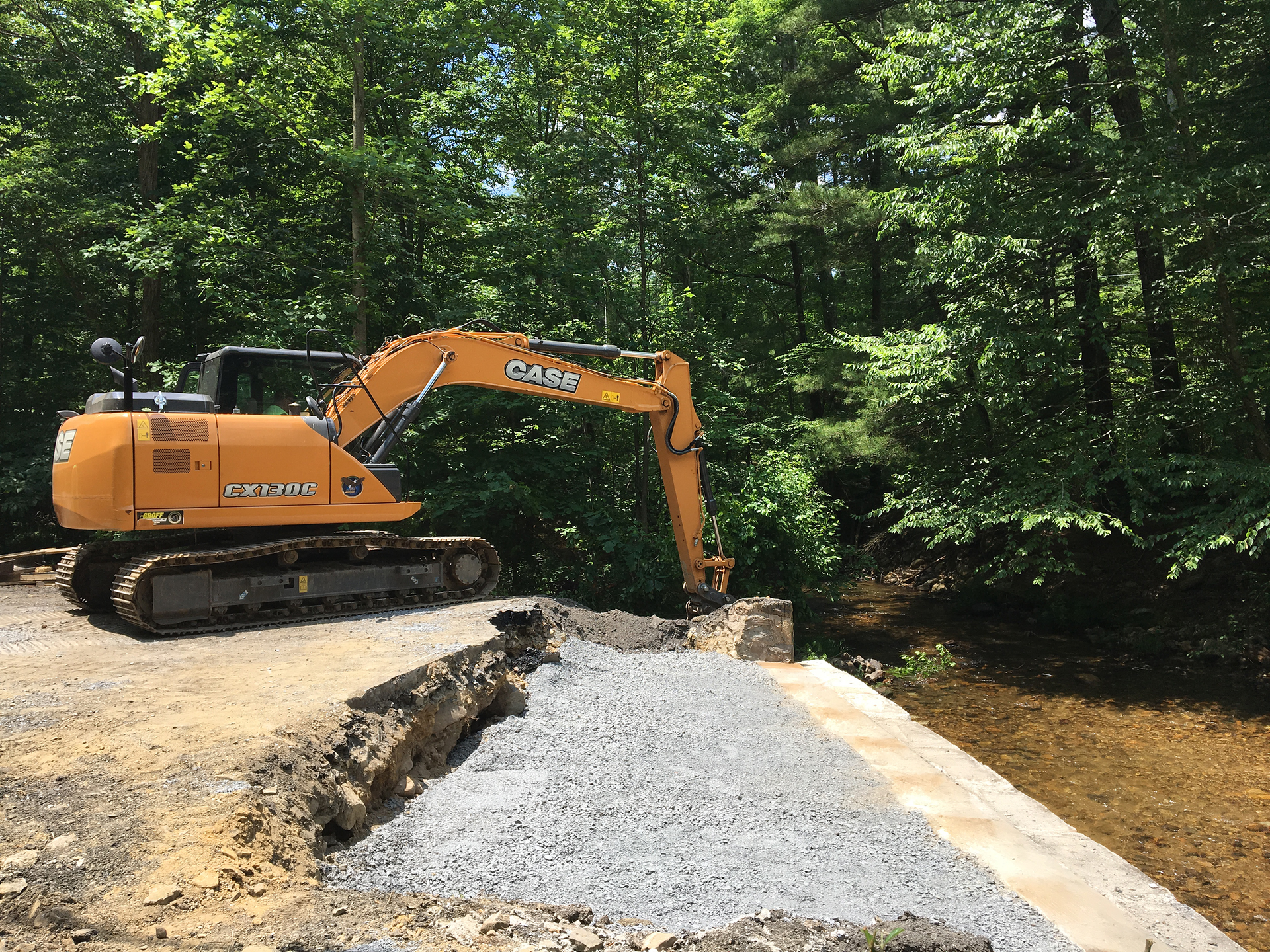 Case Cx130 C Working On Old Forge Bridge 5f77cb2cd8bef