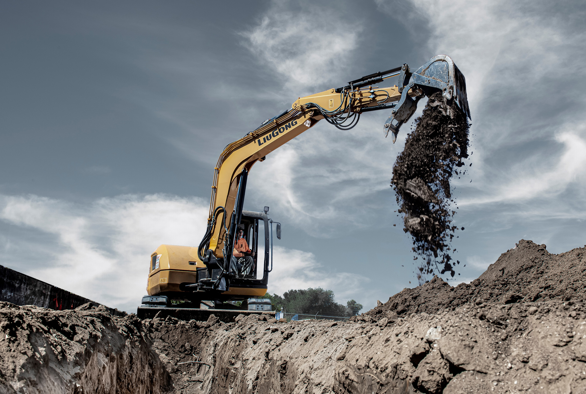 Liu Gong909 Ecr Front Cover 5f90b22959887