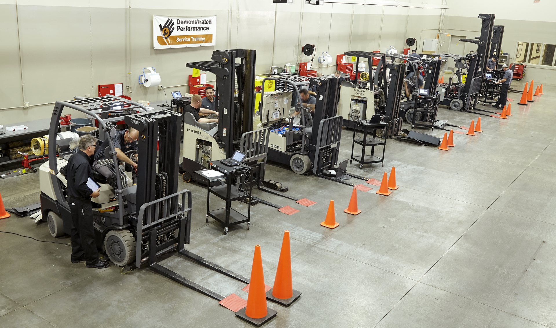 Crown Dp Service Training 200 5fb1db9598e20