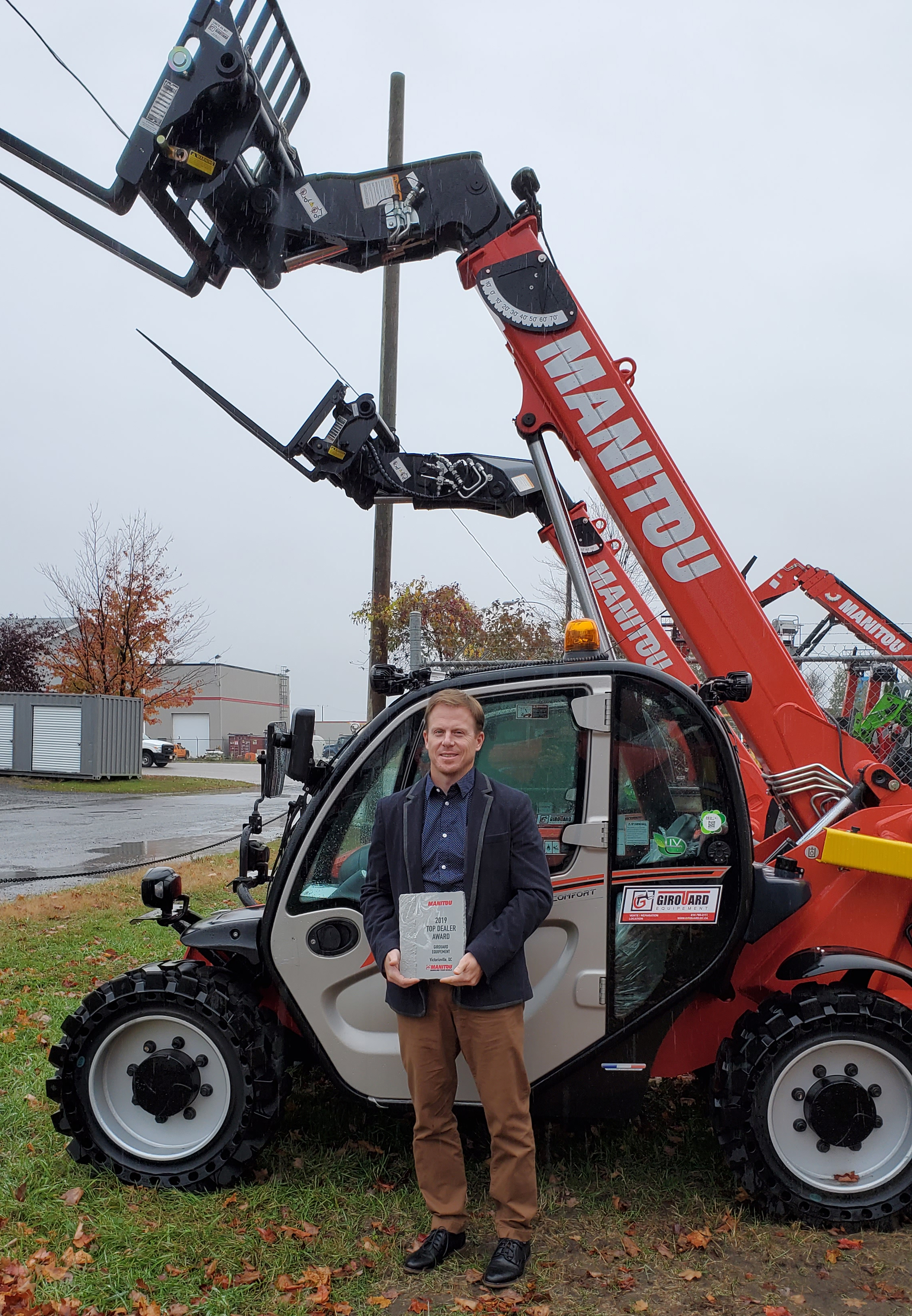 Manitou Quebec Carl Award 5faf06f7e70c3