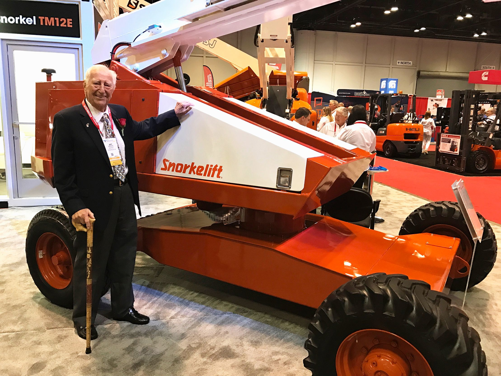 Snorkel Art Moore With Restored Machine 2017