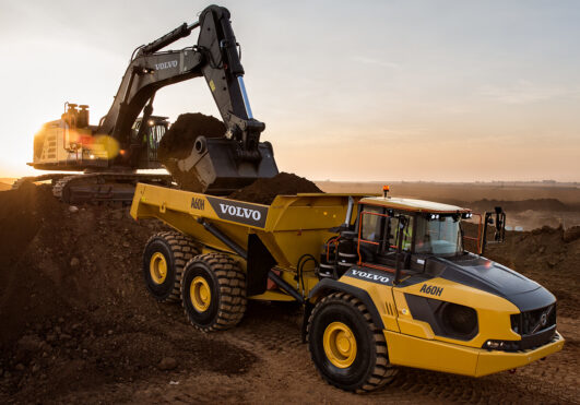 Volvo Ec950 Excavator Loading A60 H Articulated Truck 531x371
