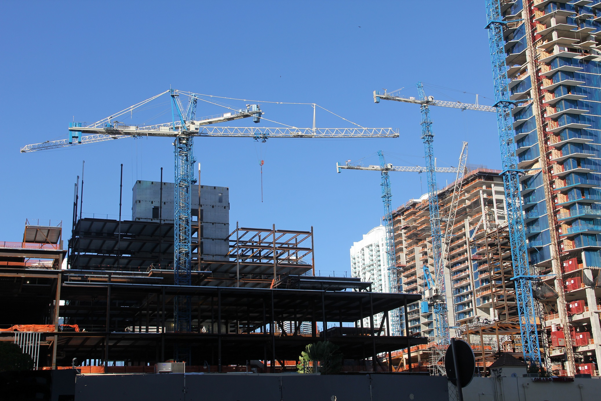 Terex Crane Miami Towers 6039b1d710482