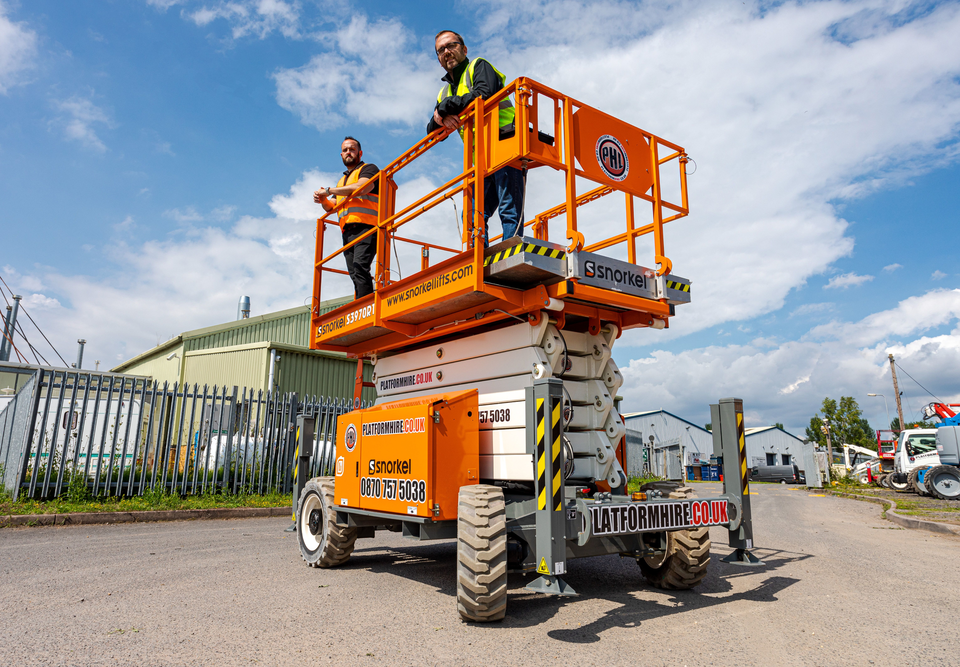 Snorkel's Lithium Power Scissorlift With Platform Hire In U k