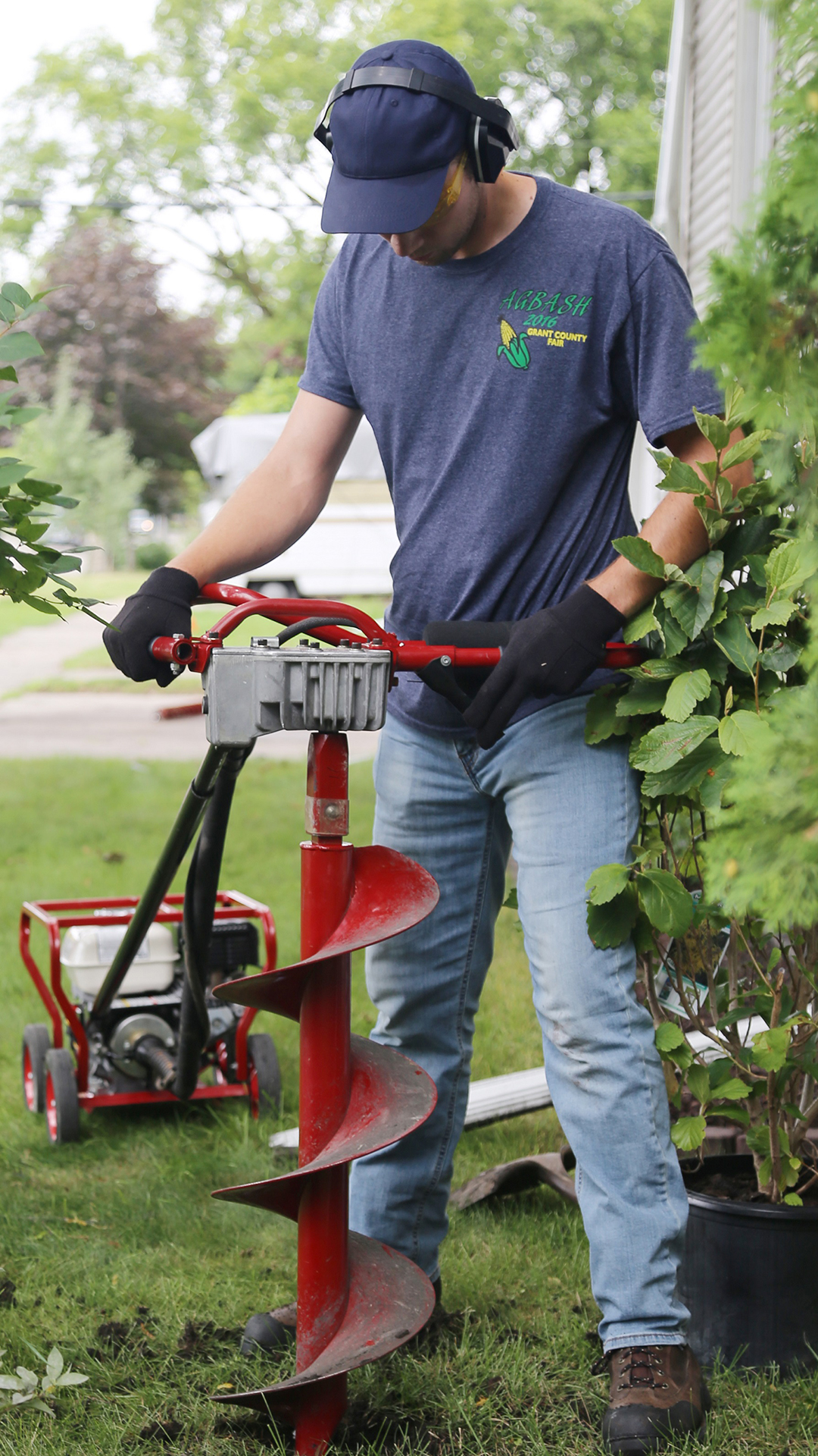 Little Beaver's Mechanical Earth Drill