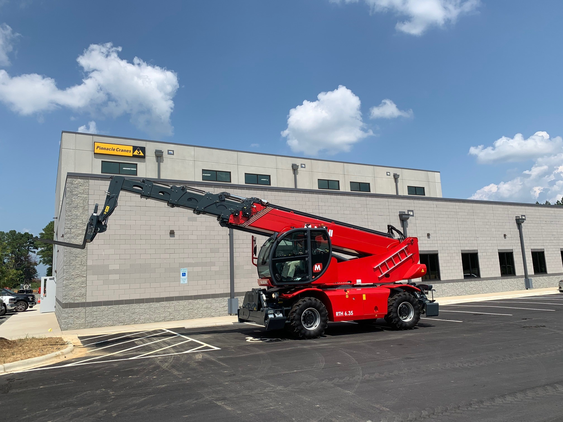 Magni Pinnacle Crane 611d77ff1c928