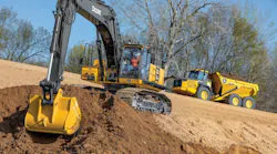 John Deere's 470G LC Excavator