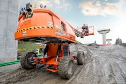 Pictured is JLG's 670SJ self-leveling boom lift Pictured is JLG's 670SJ self-leveling boom lift