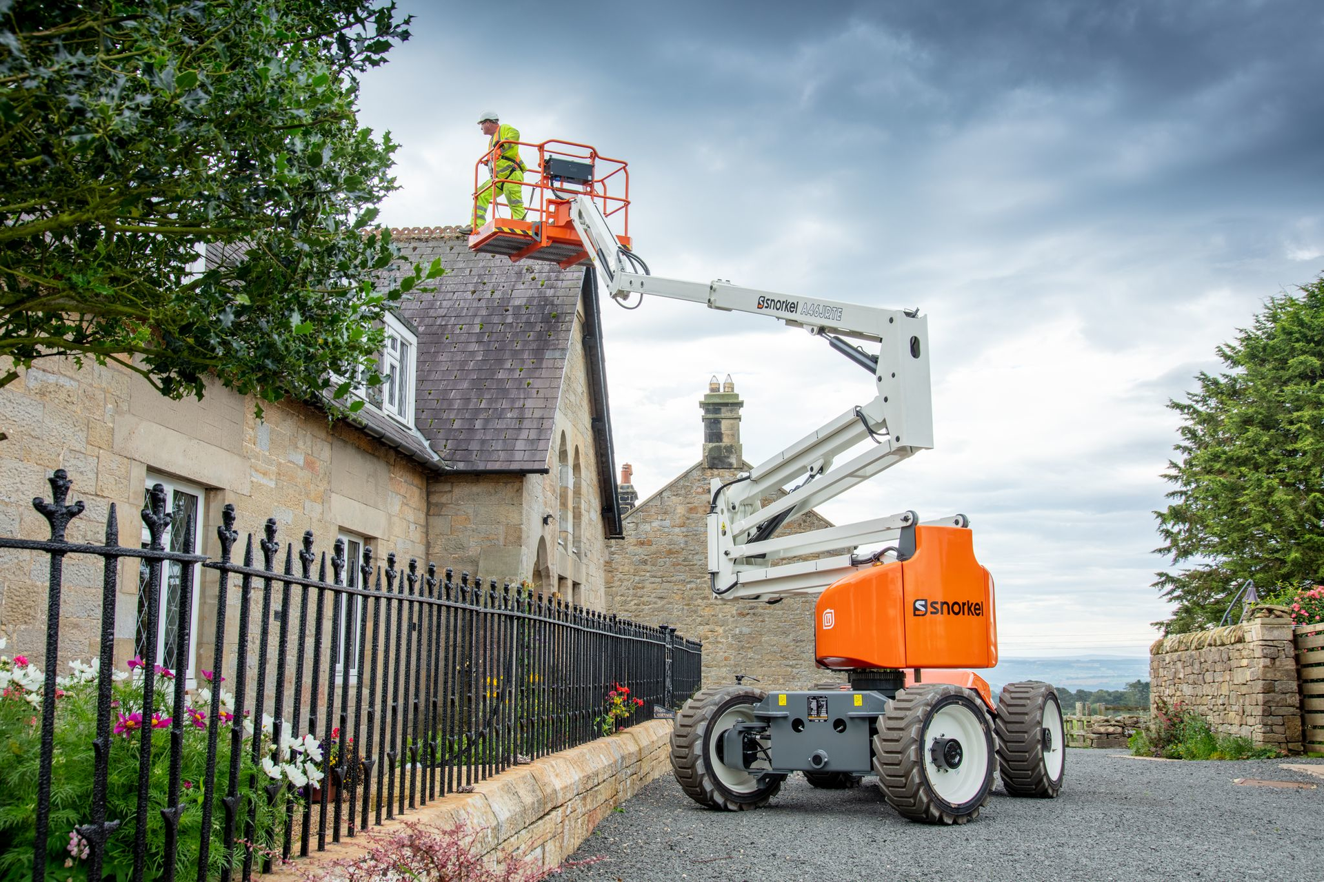 Pictured is the Snorkel A46JRTE