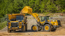 Komatsu WA480-8 yard loader
