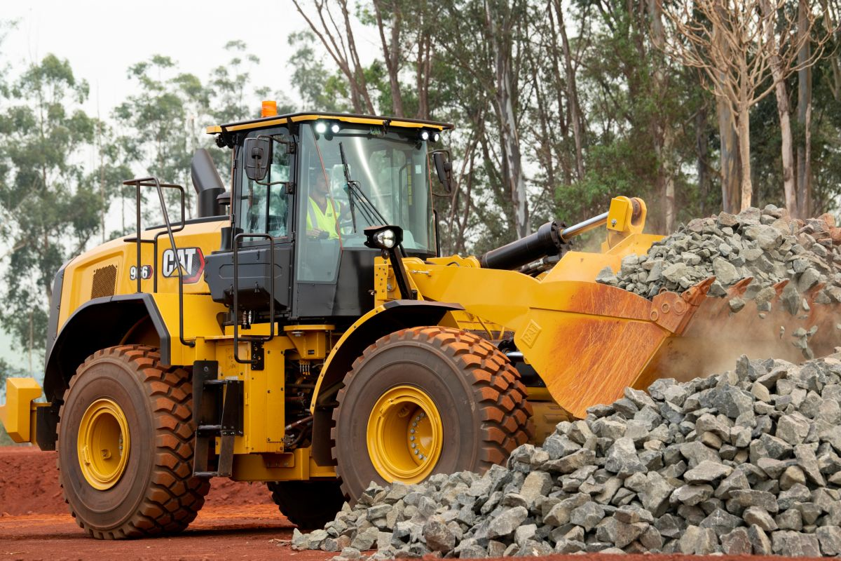 Technologies Boost Efficiencies for New Caterpillar Wheel Loaders