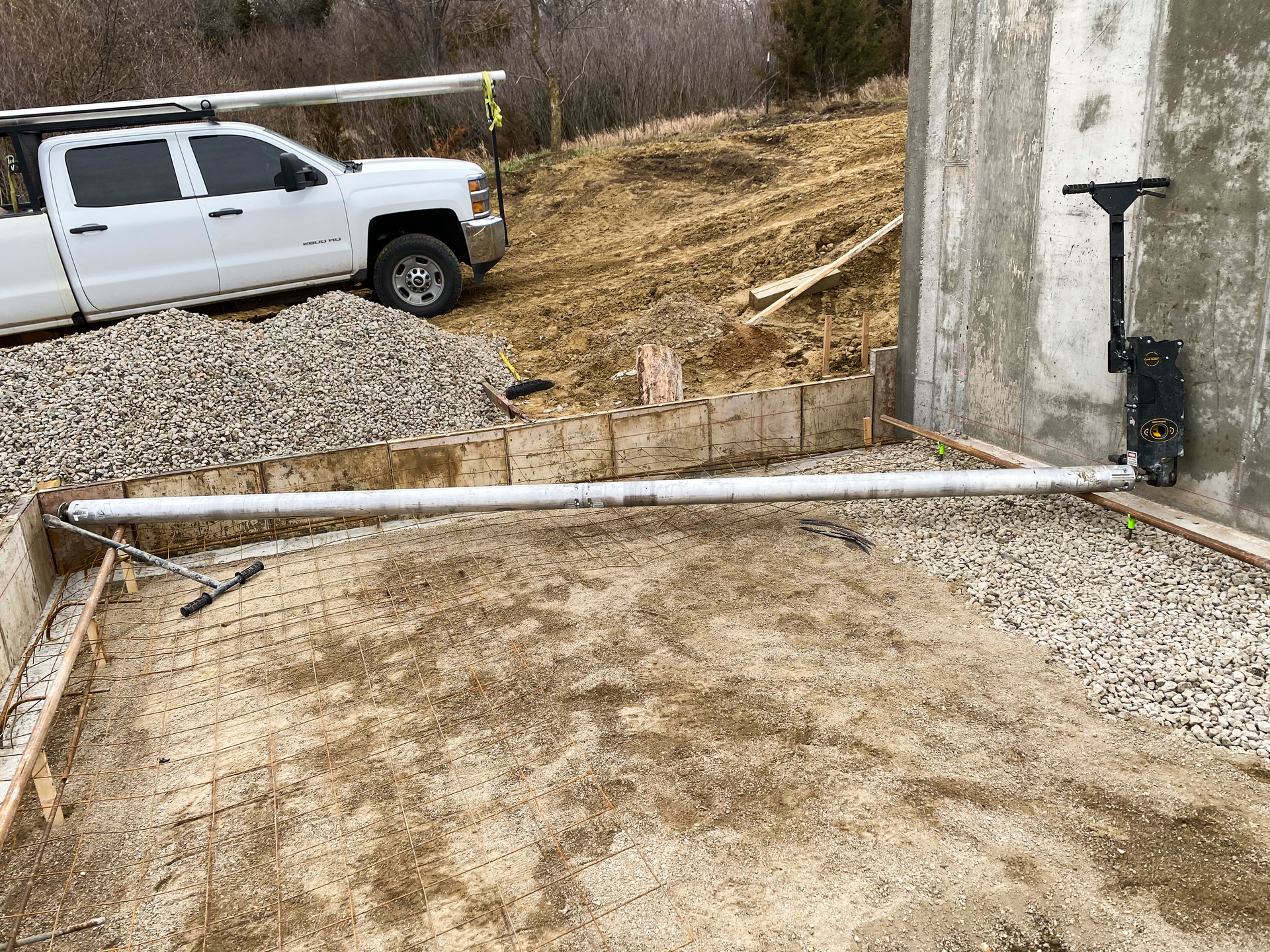 Curb Roller Manufacturing Lynx Screed 2 61f99d8da1fc7