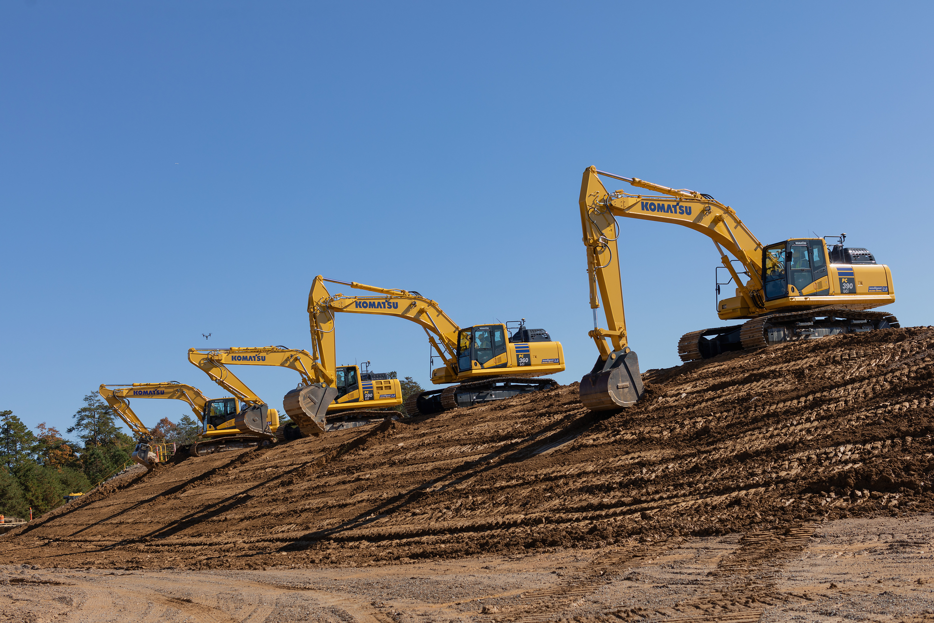 Komatsu's line up of new iMC 2.0 excavators v2