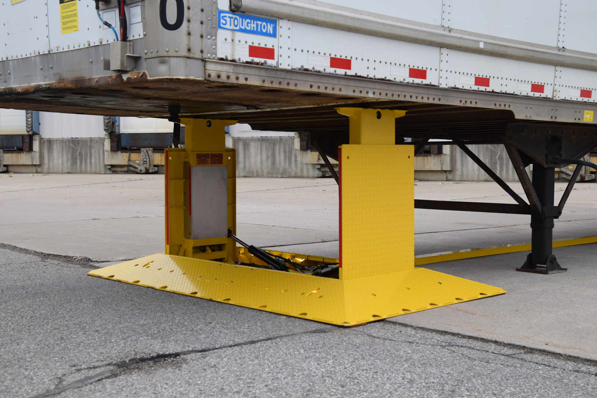 Ideal Warehouse Innovations’ Trailer Support System is for Busy Loading