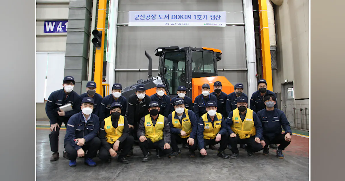 Dd100 Doosan Manufactures First DD100 Dozer for the North American Market ...