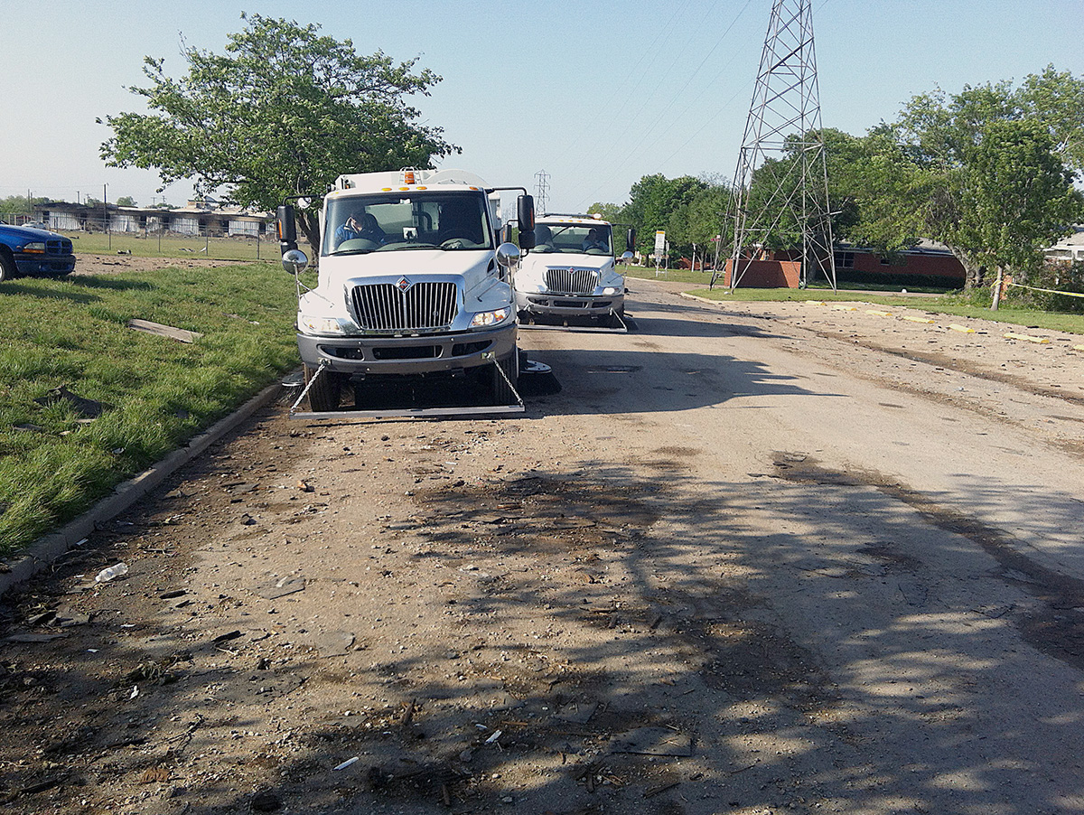 Truck W Sweeper1 62b2339b02147