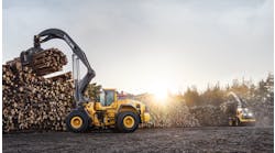 Volvo CE&rsquo;s L200H High-Lift Wheel Loader