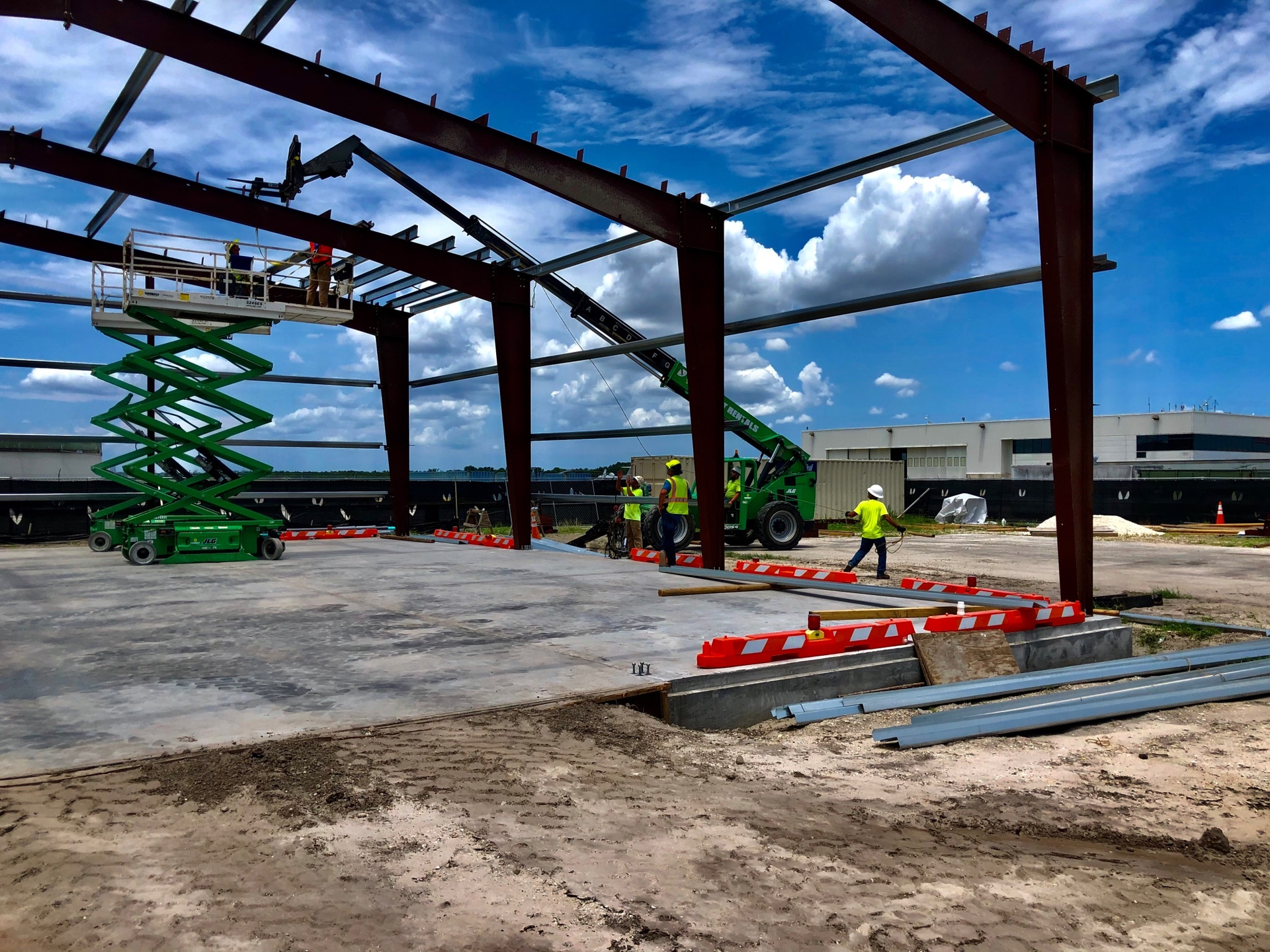 Sunbelt Rentals Jumps Revenue 29.6 Percent in Fiscal First Quarter 2023