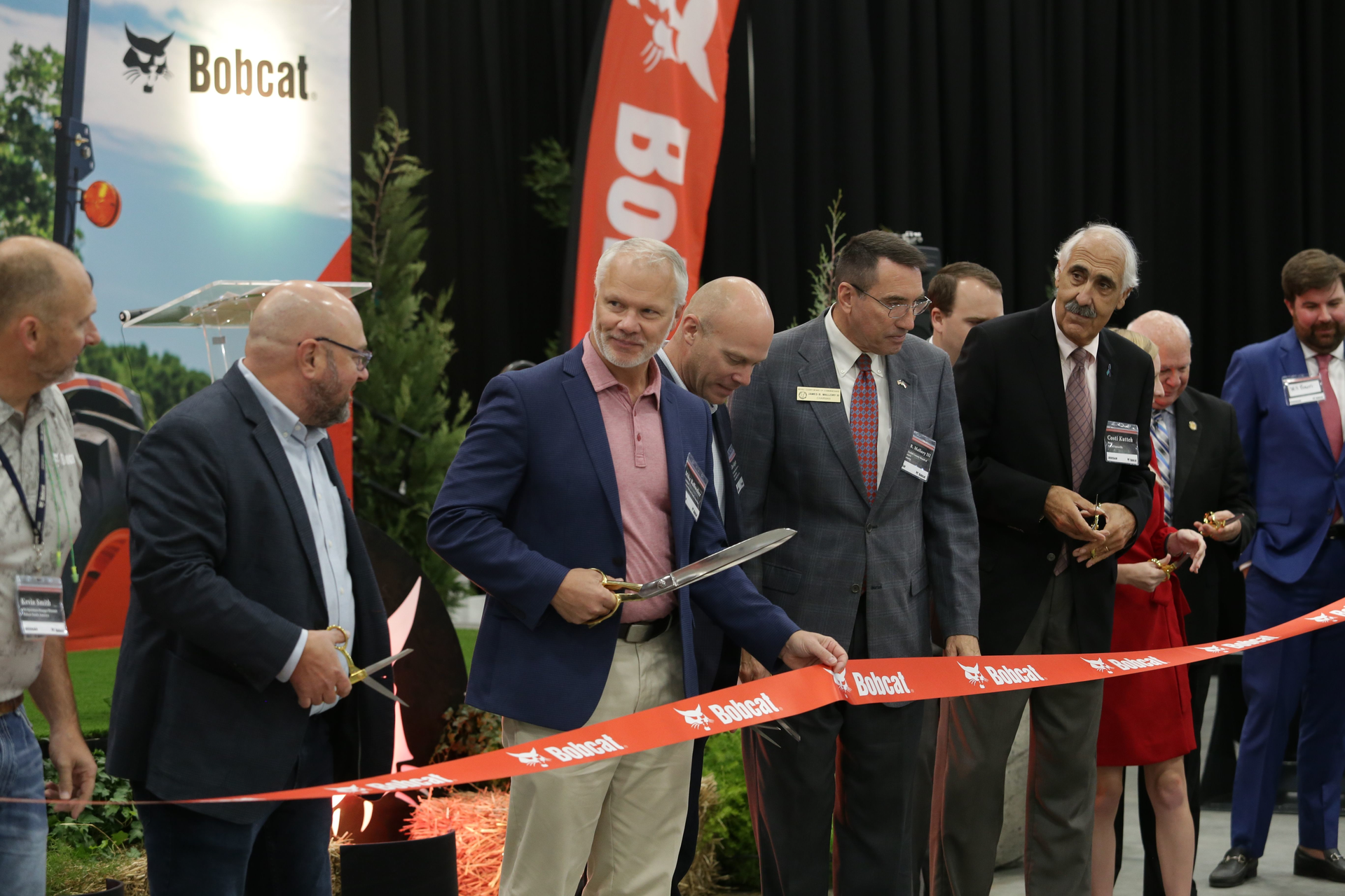 Bobcat Celebrates Completion of Manufacturing Facility Expansion in