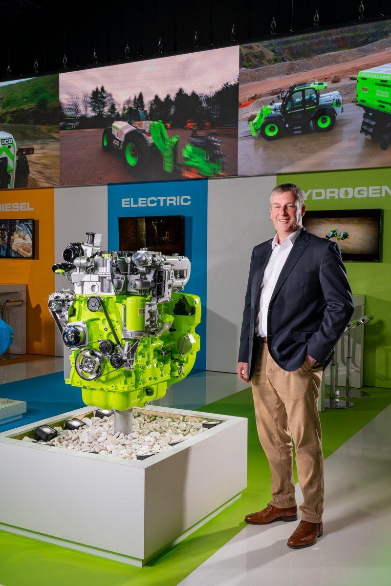 Jcb 2023 Tim Burnhope With Hydrogen Engine At Conexpo