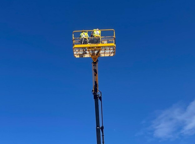 Haulotte United Forklift People On Platform 23