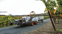 bobcat_at450x_articulating_tractor_2