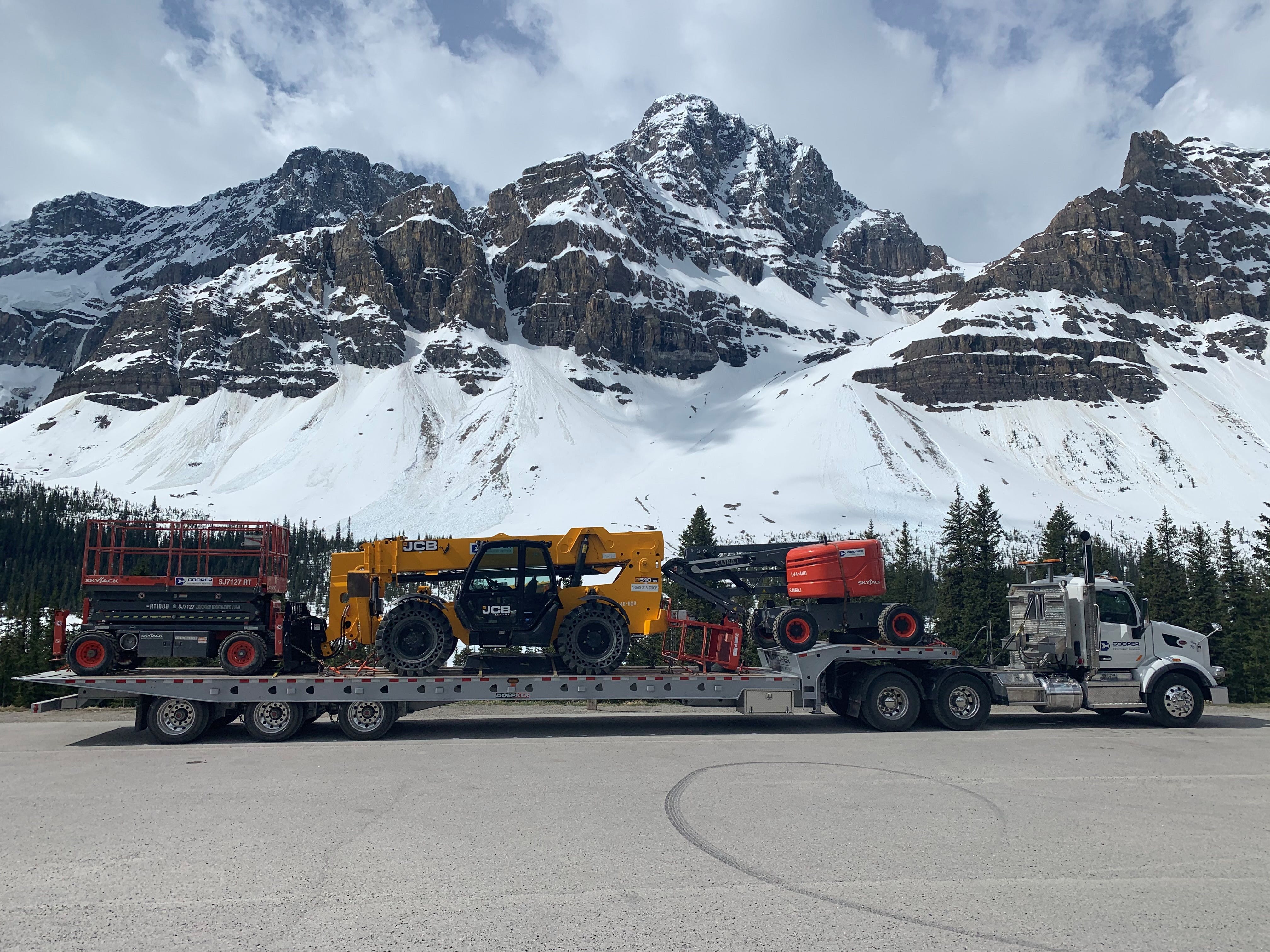 cooper_equipment_columbia_ice_fields_2_mjanzen_21_