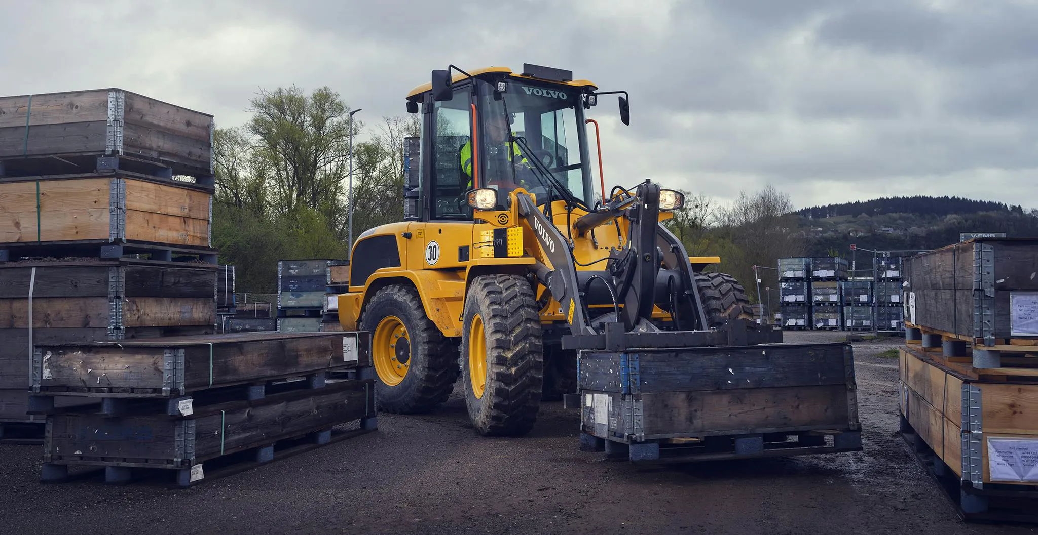 Volvo's Mid-Sized Wheel Loaders Add New D8M Engine That Regenerates While Working - Vimarsana News