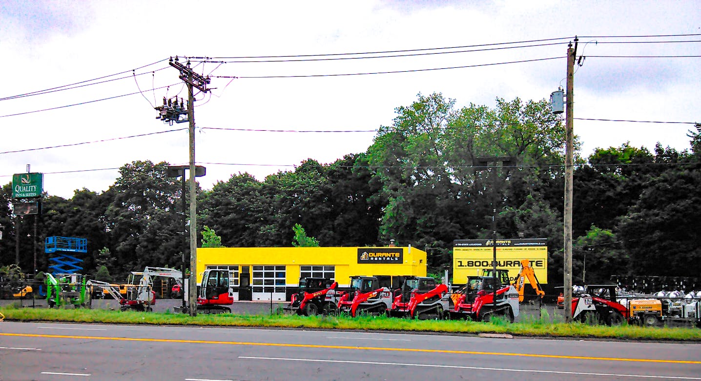 66824d2da85d1556c628c5d8 Durante Danbury Grand Openinig