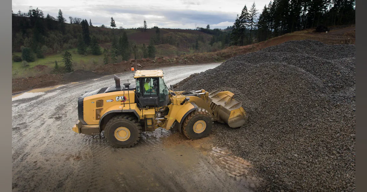 Cat R900 Loader Design Updates for Next Generation Cat Medium Wheel Loaders Improve ...