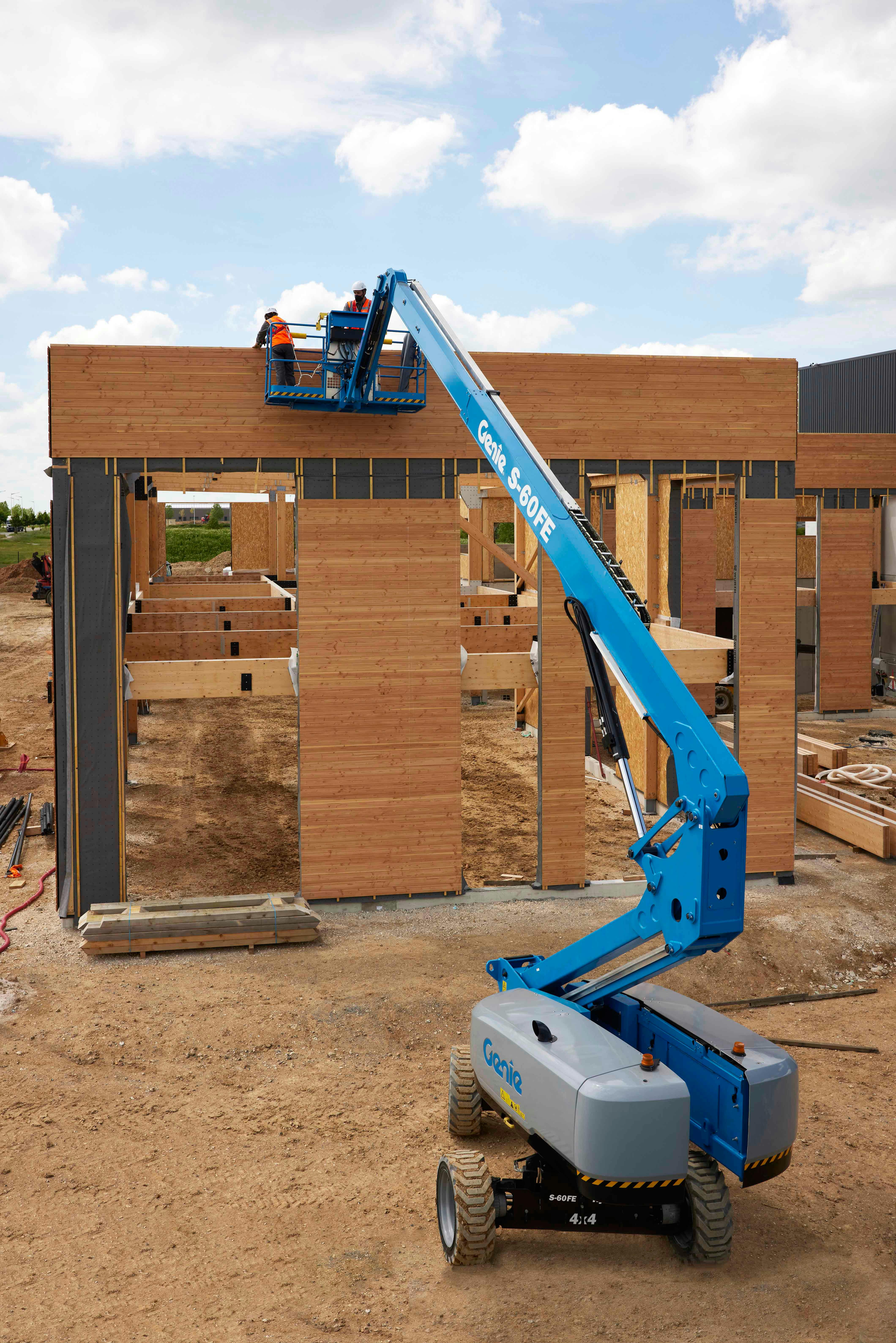673e73565a8b34e5dc1aa901 Genie S60 Fe Elevated Steel Erection Job 23